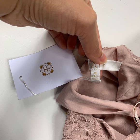 WAYF Ferrara Flare Hem Lace Dress - Picture 3 of 5